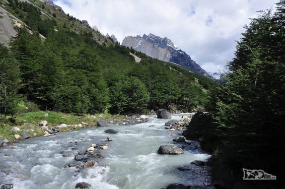 O rio Ascencio, nosso caminho para a base das torres, no Parque Nacional Torres del Paine, no sul do Chile